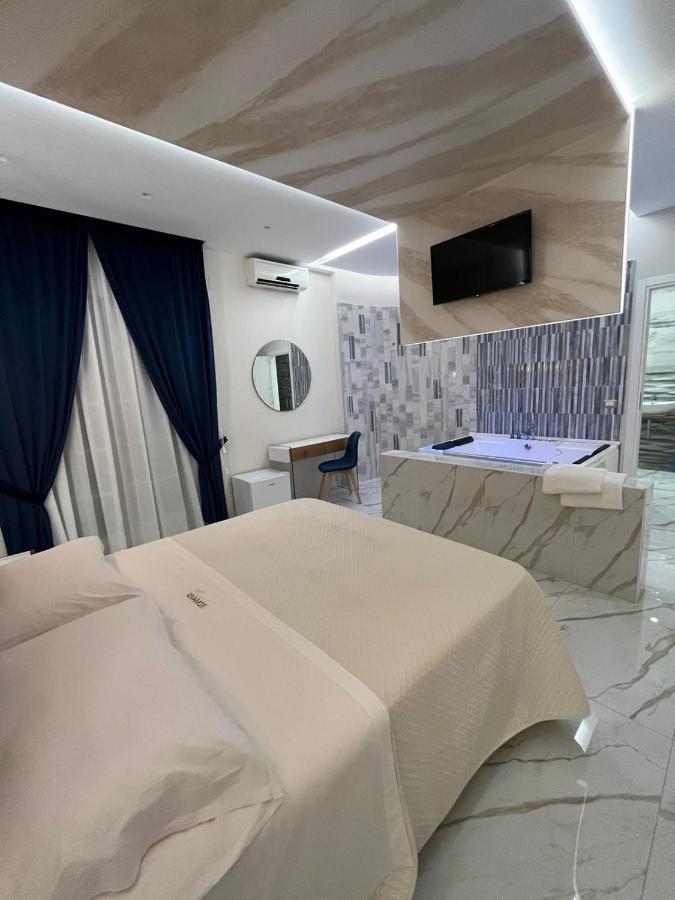 Redamare Suite Lago Patria Esterno foto