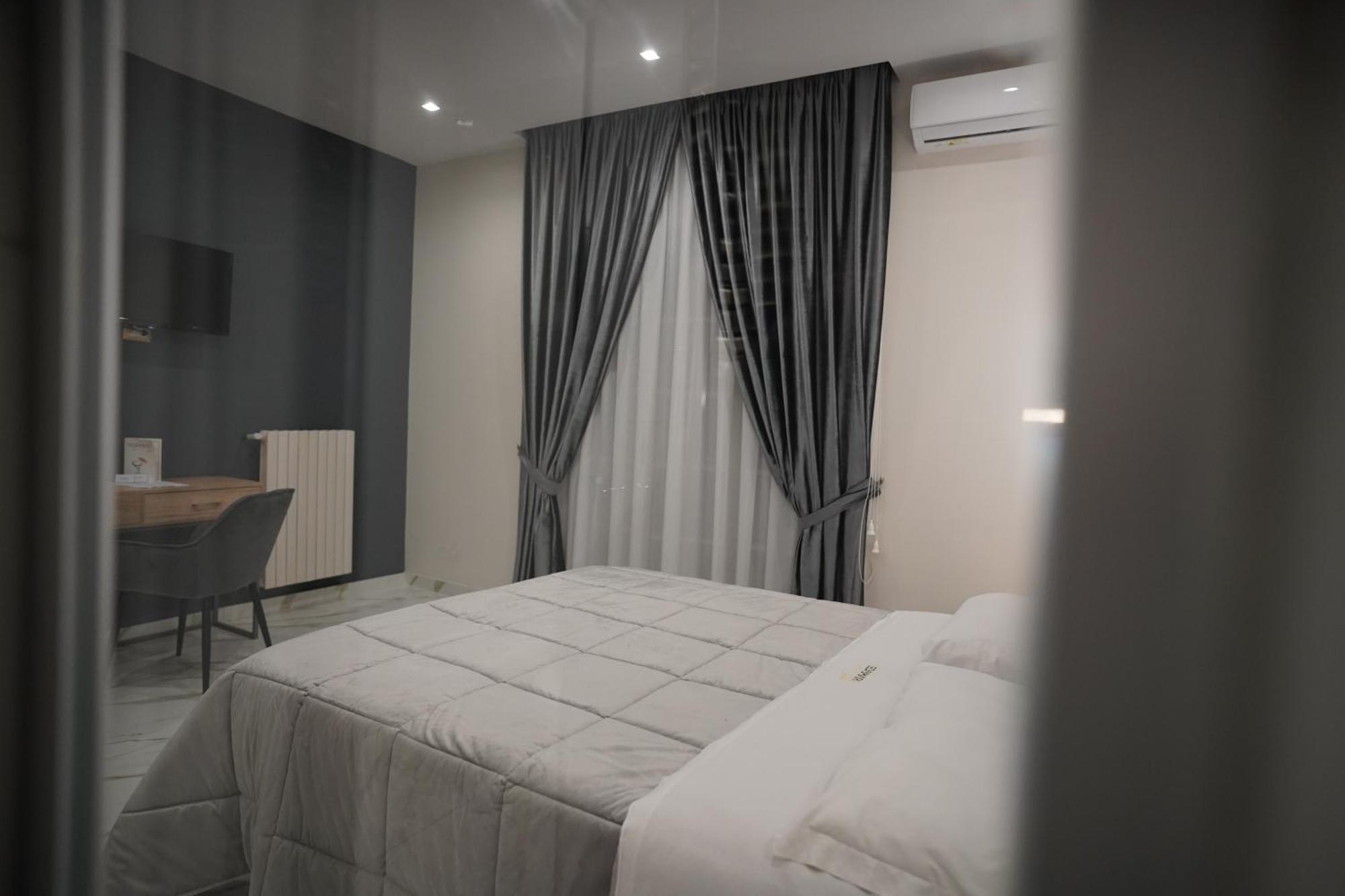 Redamare Suite Lago Patria Esterno foto