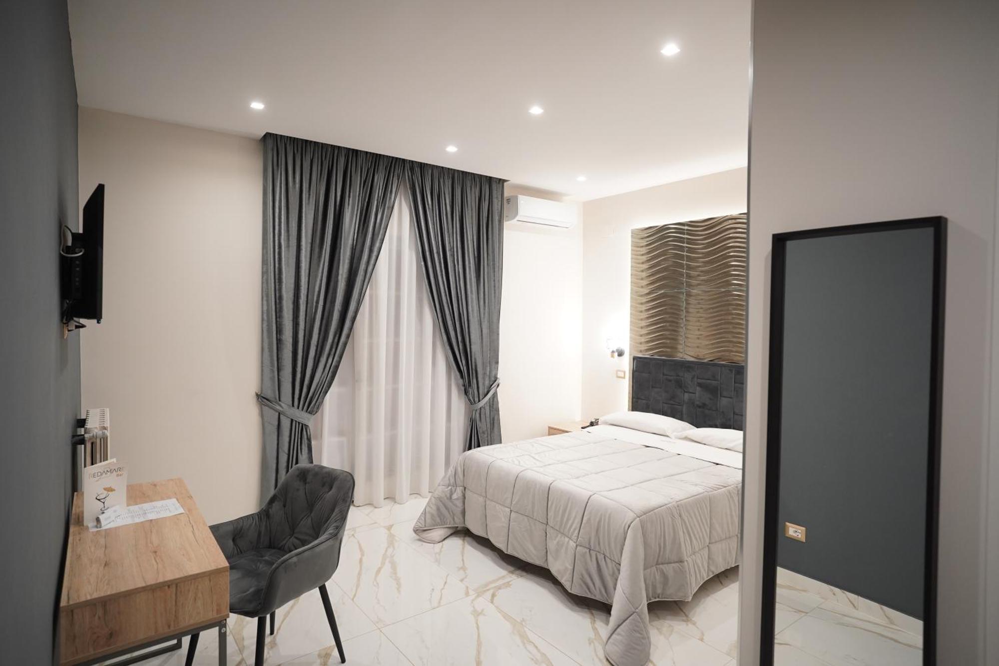 Redamare Suite Lago Patria Esterno foto