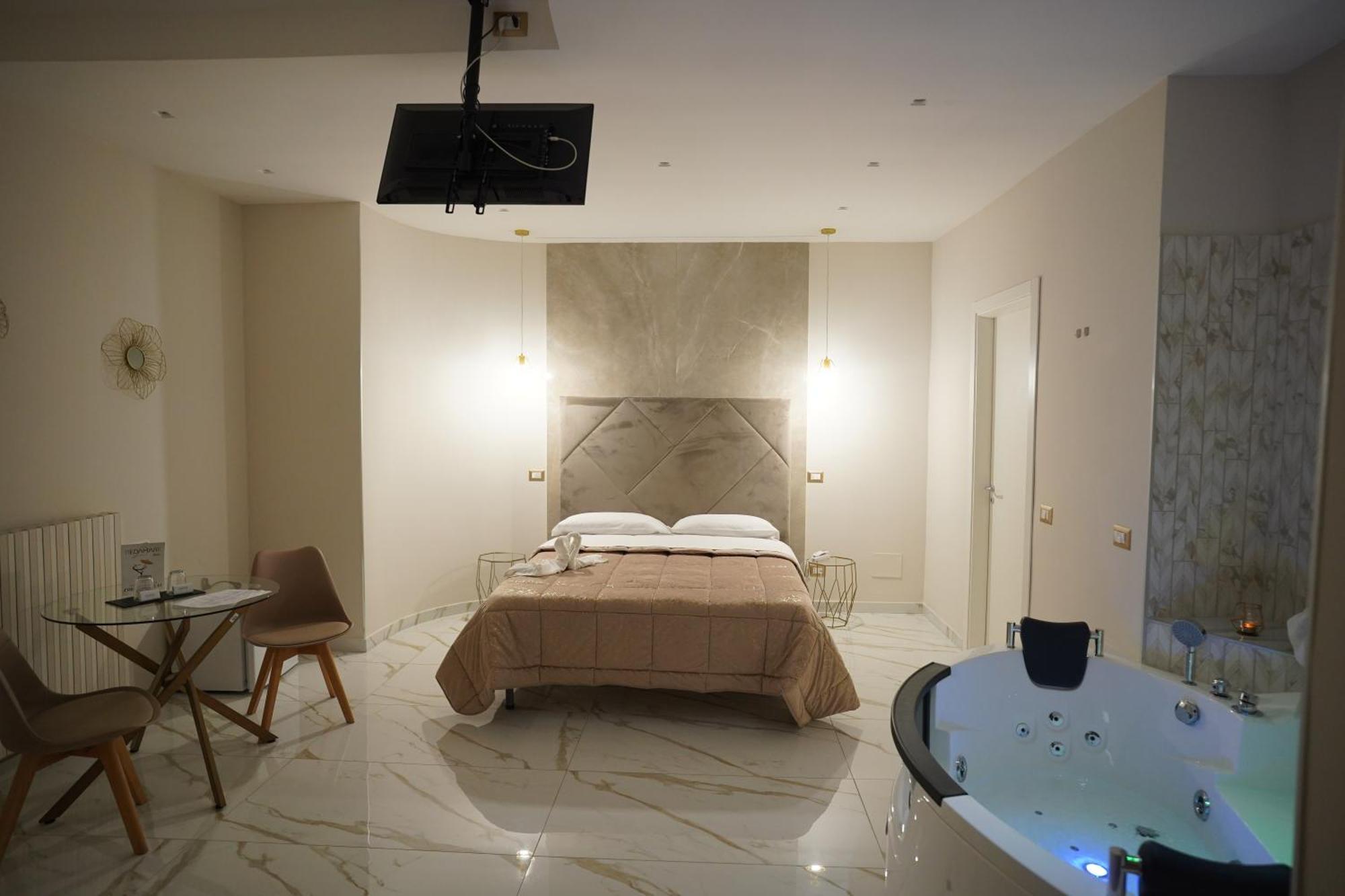 Redamare Suite Lago Patria Esterno foto